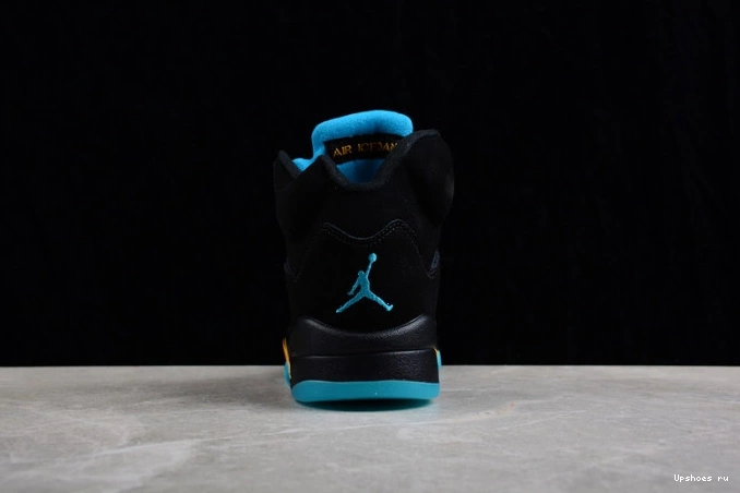 Aqua Jordan DD0587-047 Retro 5 0516